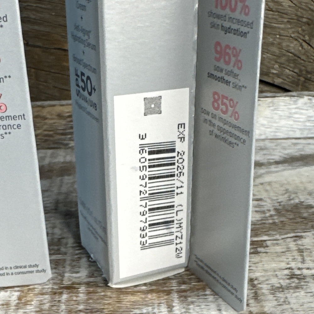 IT Cosmetics CC Cream Light Medium 12ml‎ - Set of 2 | MSRP = $38 - Picture 8 of 8